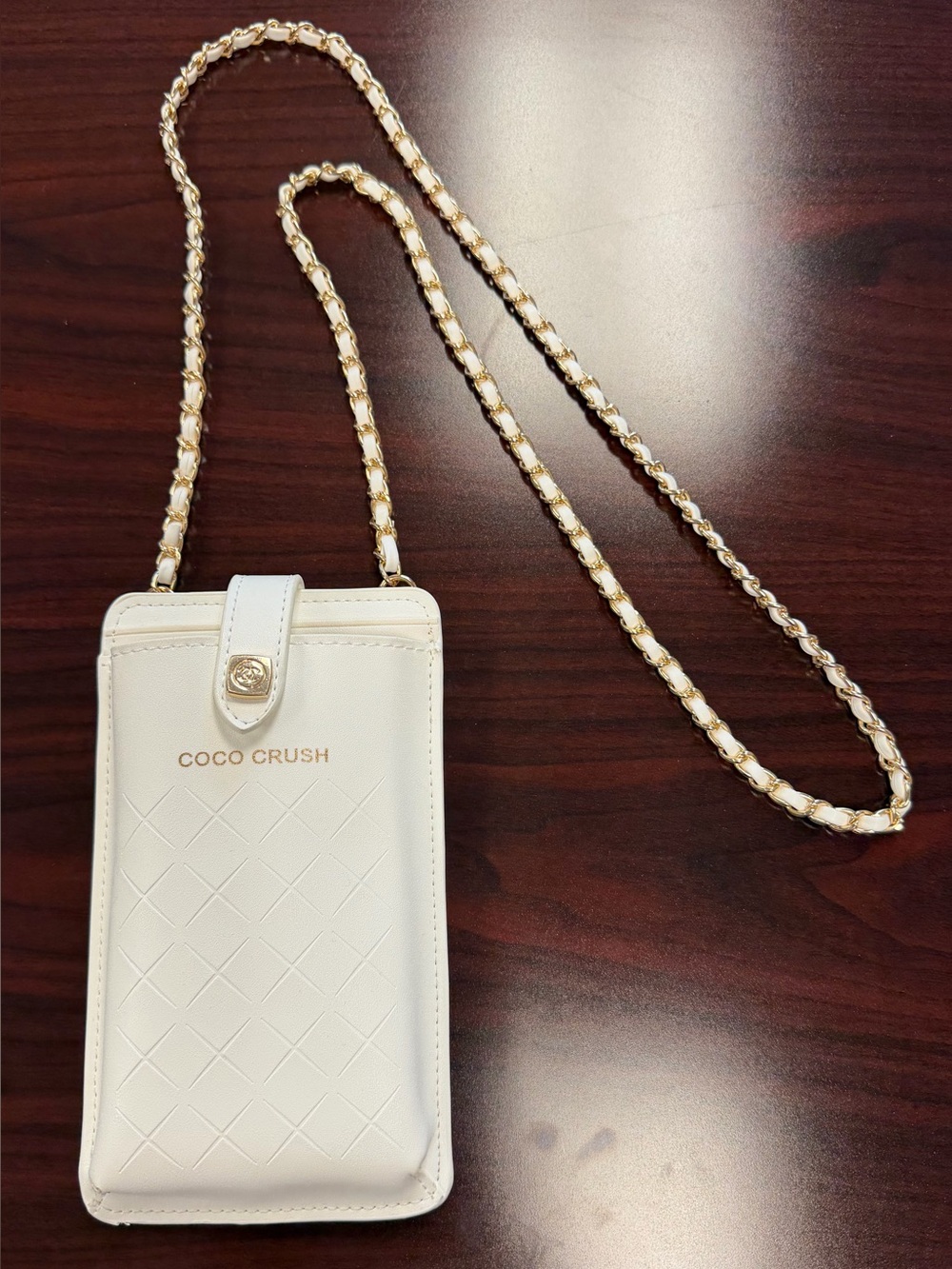 CHANEL White Coco Crush Quilted Crossbody Phone Bag with Gold Chain